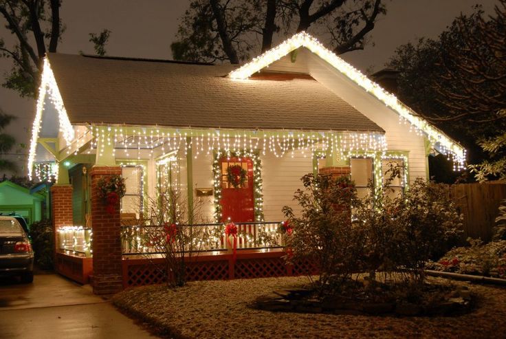 Świąteczne lampki LED i lampy wiszące