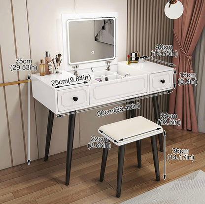 Stolik do makijażu z oświetleniem