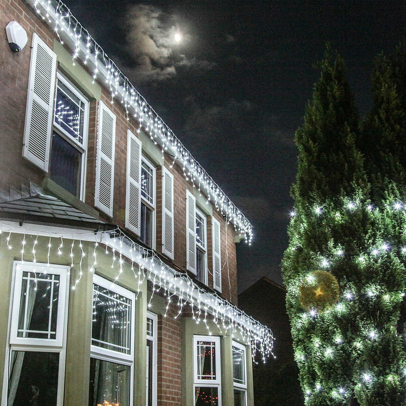 Świąteczne lampki LED i lampy wiszące